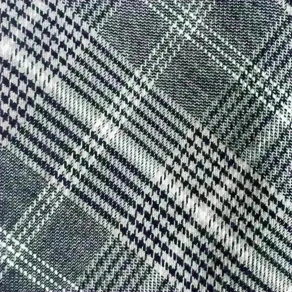 Aeropostale plaid pants with side zip. Size small. NWOT - Picture 7 of 7